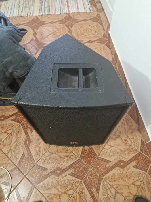 Vând sau schimb cu o boxa activa