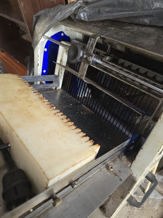 Vand masina de feliat paine, cononac etc