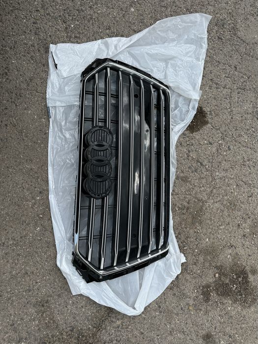 Предна решетка Audi A4 B9