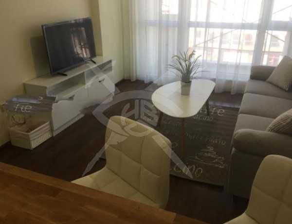 Дава се под наем Двустаен апартамент в Пловдив, Център - 69 кв.м за 663 € - Снимка #2