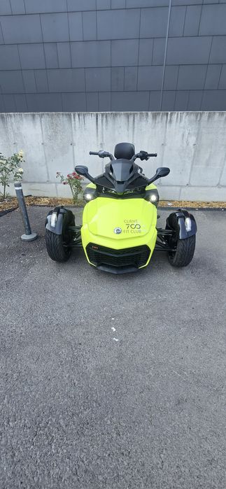 can am spyder rt