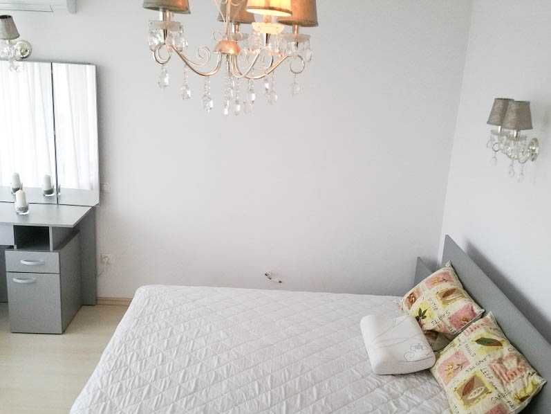 Inchiriez  casa  zona foarte buna