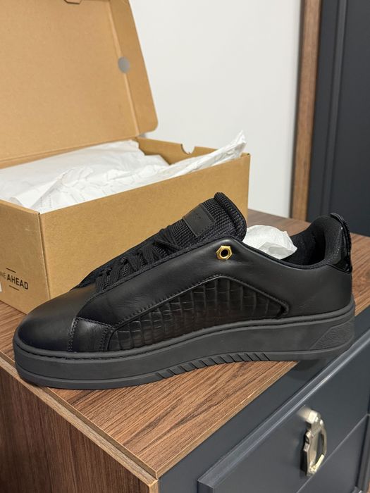 Продавам чисто нови мъжки маратонки Cruyff Masalto XL