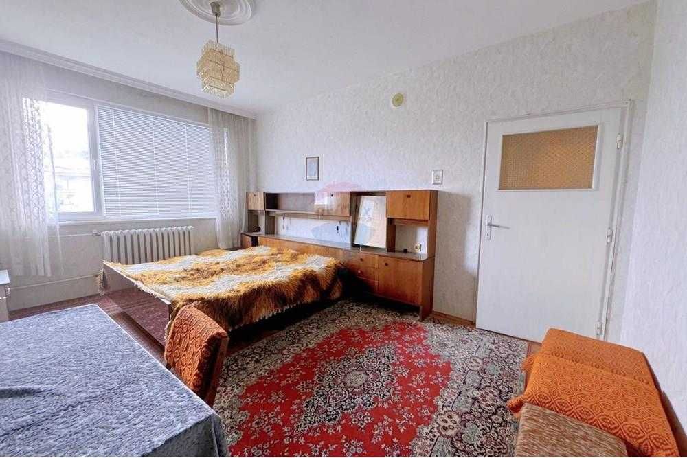 Продава се Многостаен апартамент в Шумен, Военно училище - 143 кв.м за 1248 €/кв.м - Снимка #10