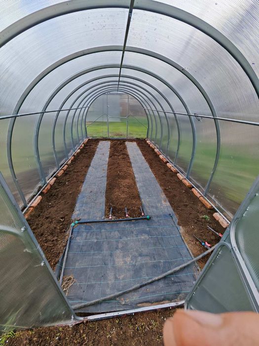 Готова оранжерия за един ден.