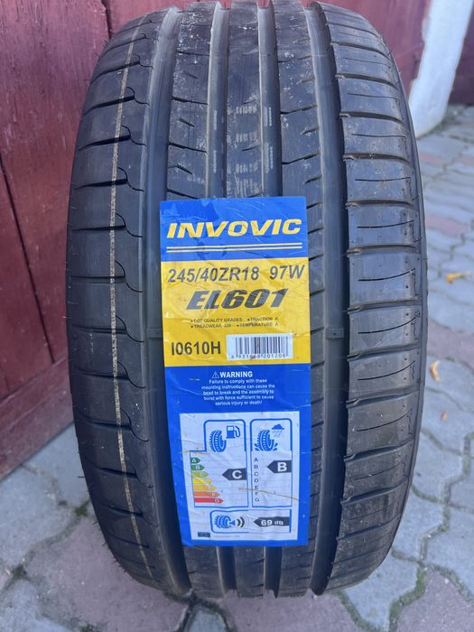 Vand anvelopa Invovic 245/40/18