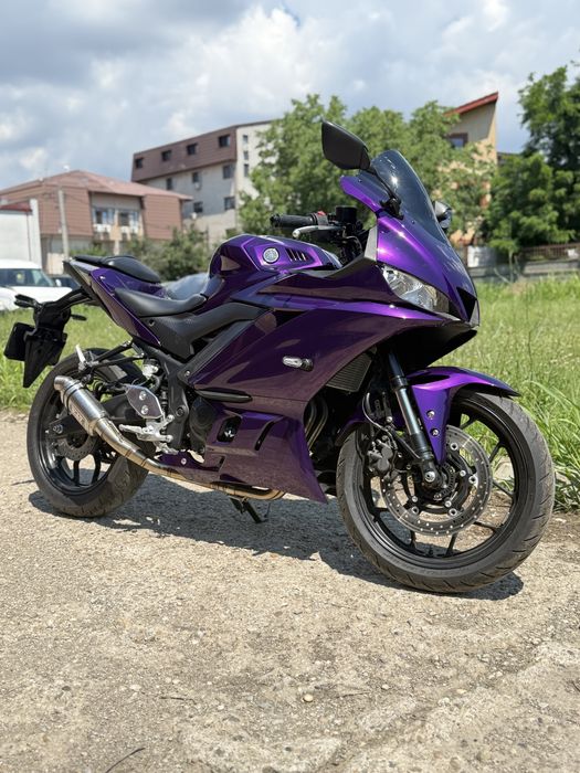 Yamaha R3 2024 – 321cc, 4.000 km