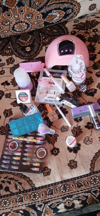 Vând produse unghii gel