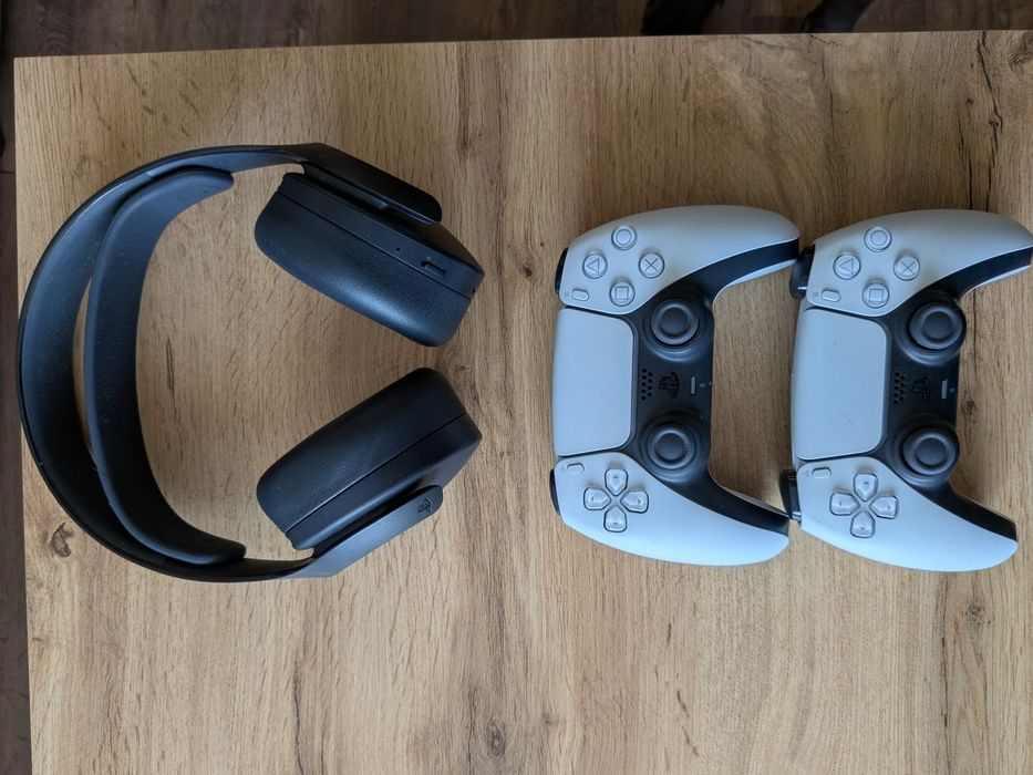 Playstation 5 slim disk 1 TB black bundle