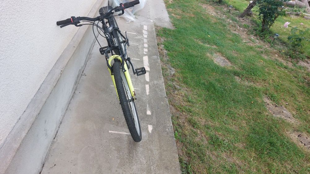Vand bicicleta copil varsta 11-16 ani, putin folosita