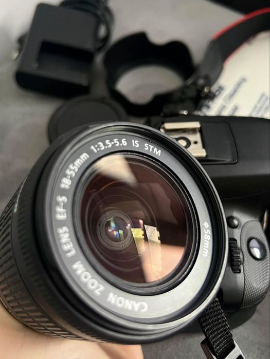 Canon EOS 100D пълен комплект + 2 обектива