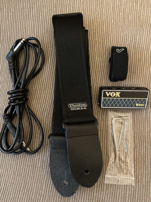 Chitara Bass Cort B5 Element (multe accesorii)