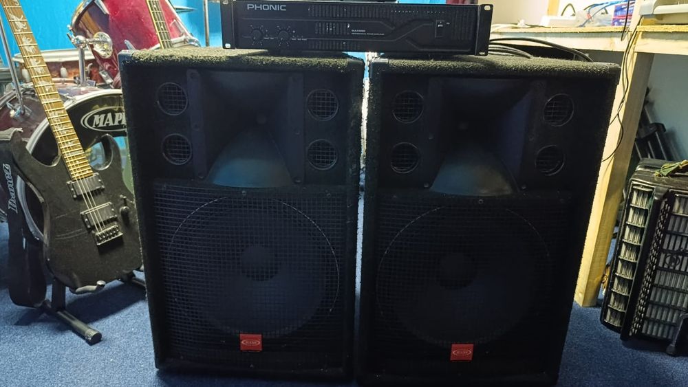 Продам комплект акустической аппаратуры и усилитель звуковой