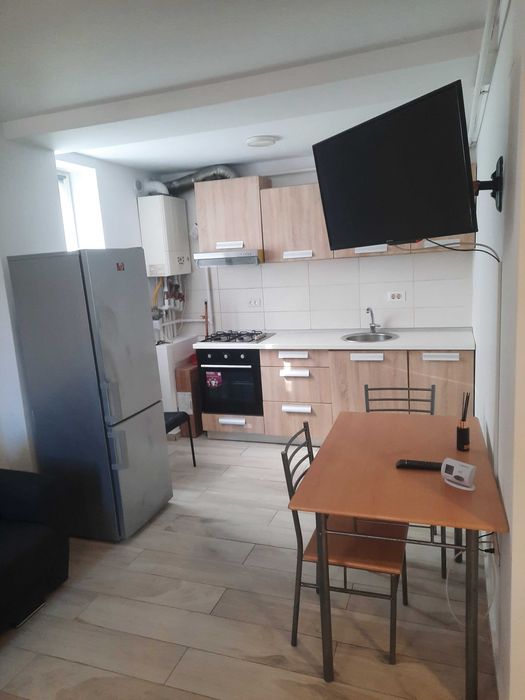 Inchiriez garsoniera Militari Residence