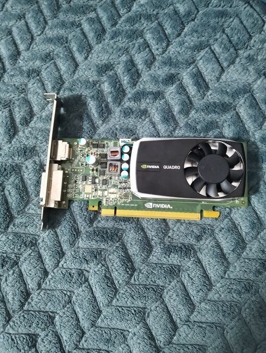 1. Placă video  NVIDIA Quadro K600 1GB GDDR3 Low Profile”.