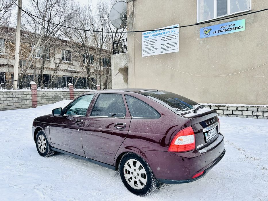 Продам приора 2 люкс