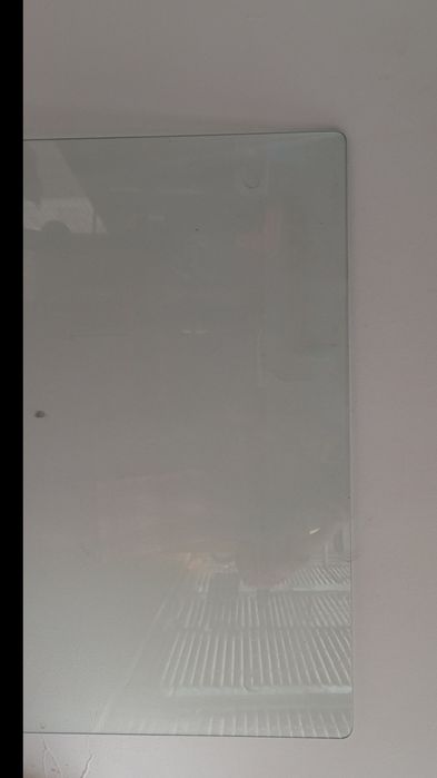 Стъклен плот от маса