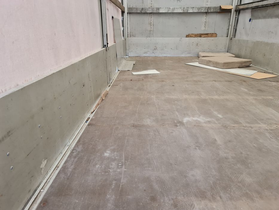 Bena cu obloane și prelata Mercedes Sprinter Ford Transit iveco daily