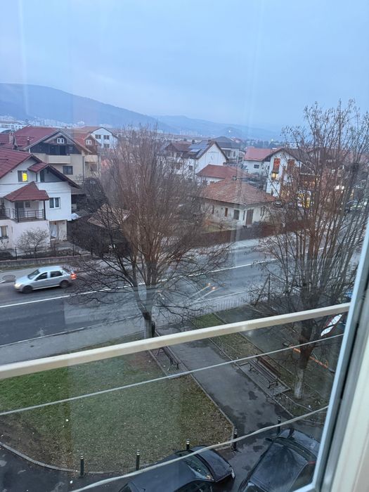 Închiriez Garsoniera lângă Shopping City Mall