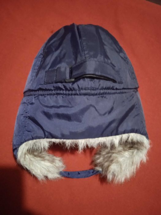 Топли зимни детски шапки