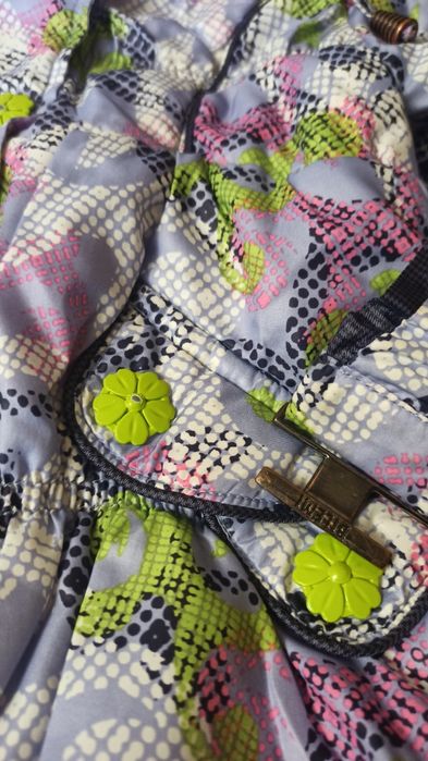 Продам куртку+ джинсы утеплённые для девочки