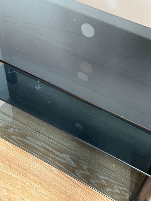 Стеклянный столик