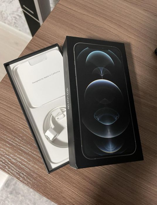 Продам айфон 12 про мах без ремонта