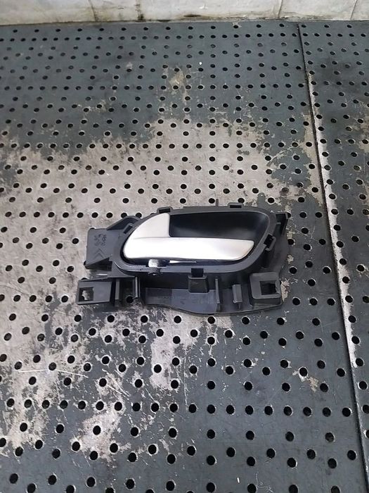 Maner interior usa stanga fata peugeot 208 ca cc 96555518vv