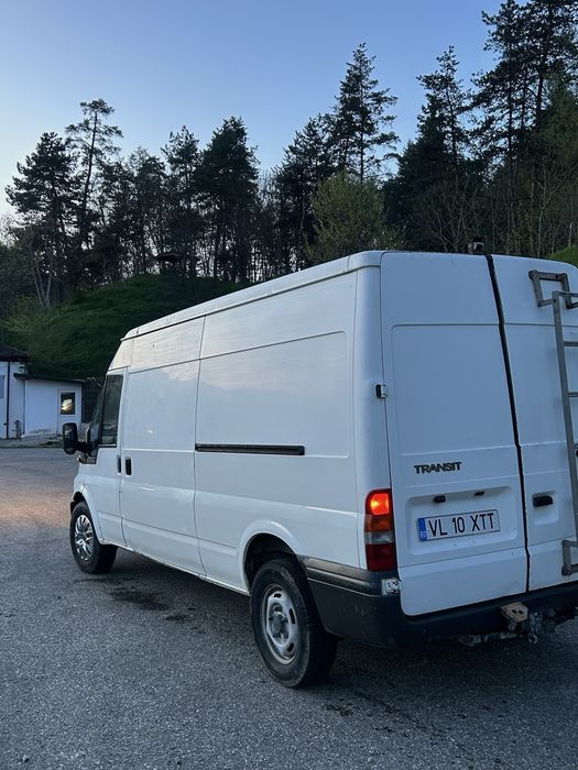 Se oferă spre vănzare