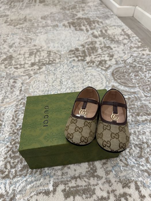 продам малышковые балетки gucci