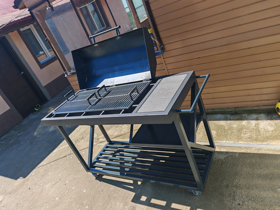 Gratar metalic cu plita