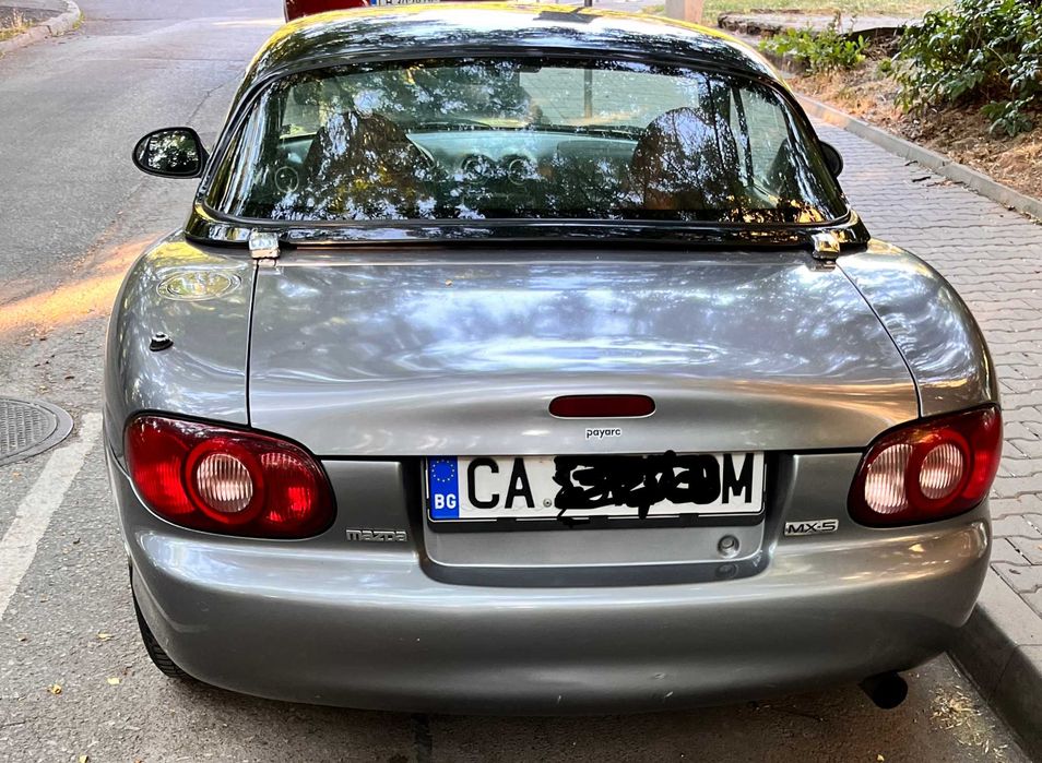 Продавам mazda mx-5