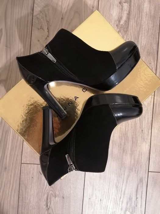 Botine piele lăcuită