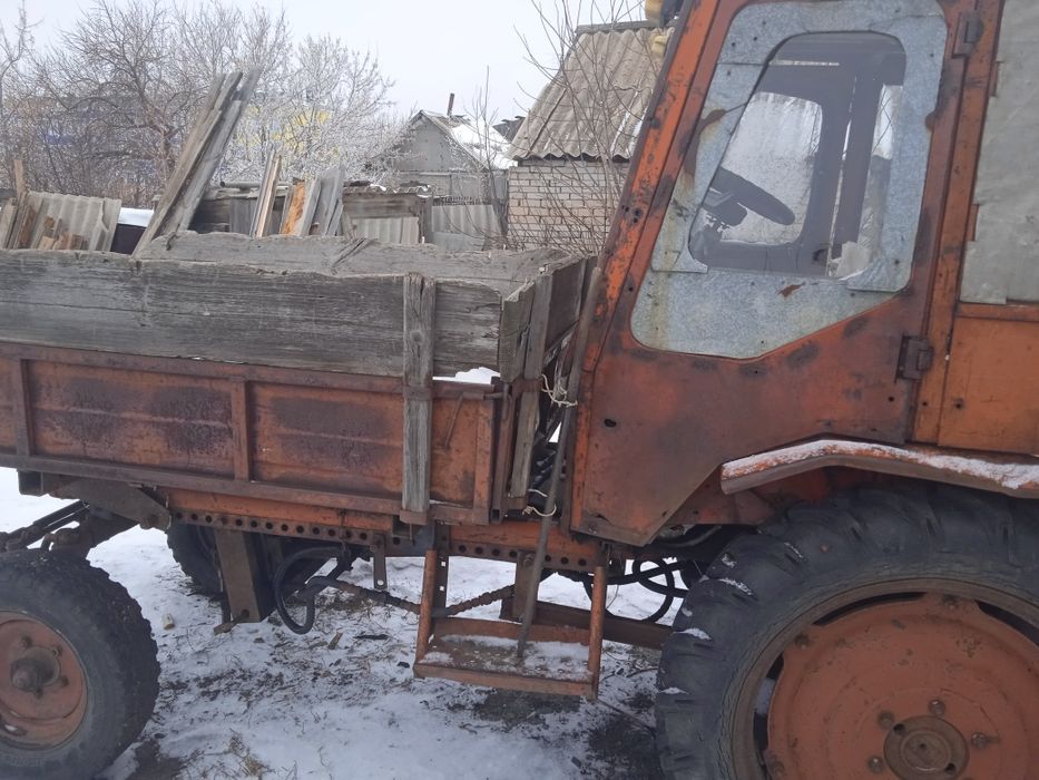 Продам трактор т16