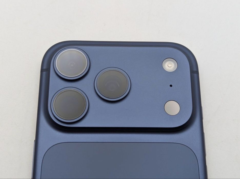 IPhone 17 pro 256GB Гаранция 23м