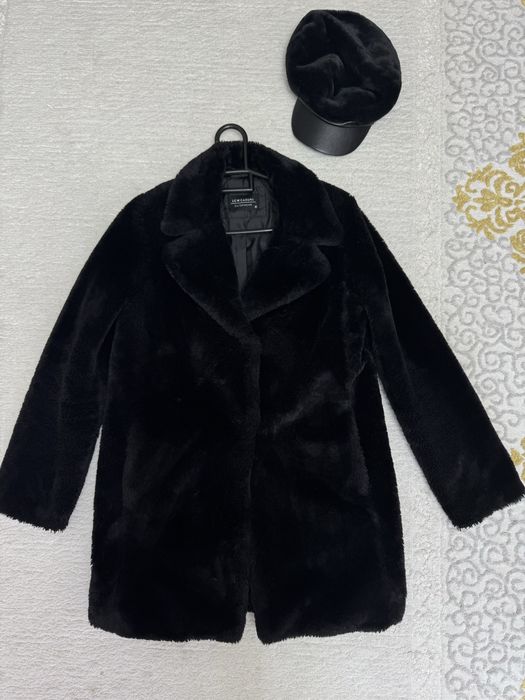 Продам шубу с кепкой