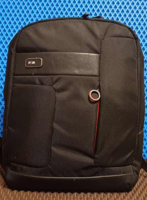 Продам два брендовые рюкзака.