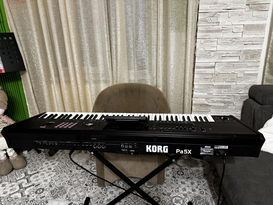 Korg pa5x pro 76