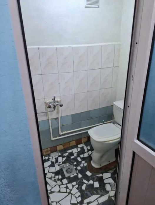 СДАЁТСЯ 1-КОМНАТНАЯ КВАРТИРА Кондитерская, 2-этажный дом 2 этаж