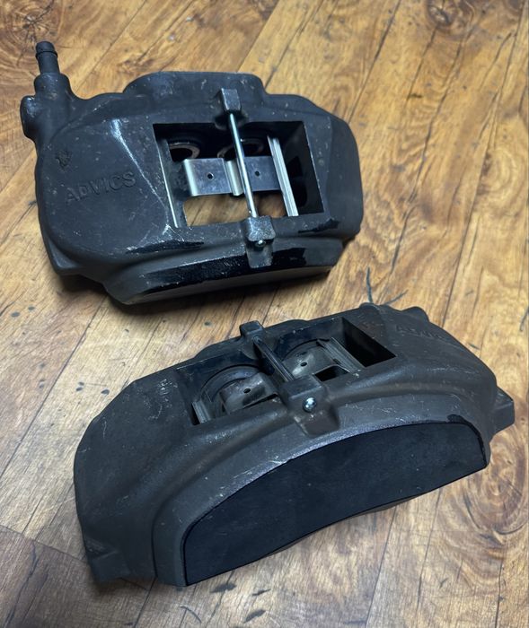 Суппорт передний лексус тоиота gs 190 crown