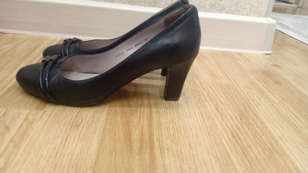 Женская обувь - туфли