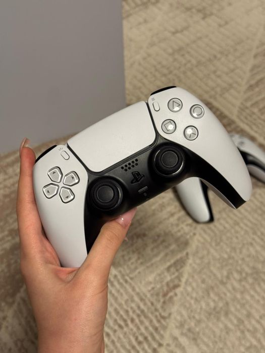 продам пс5 playstation 5 консоль