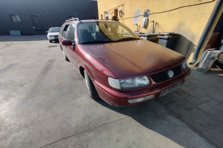 Piese Volkswagen VW Passat 1994 1.6 MT (100 hp)
