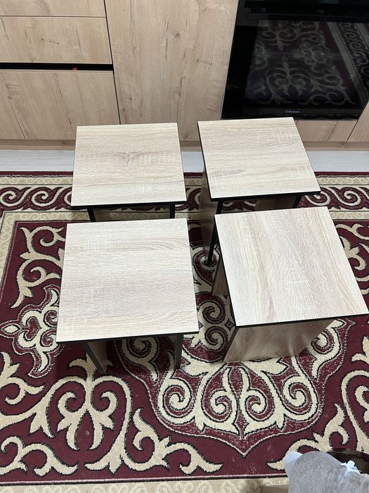 Продам 4 новые табуретки