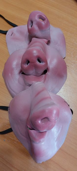 Полумаски поросят . Латекс.