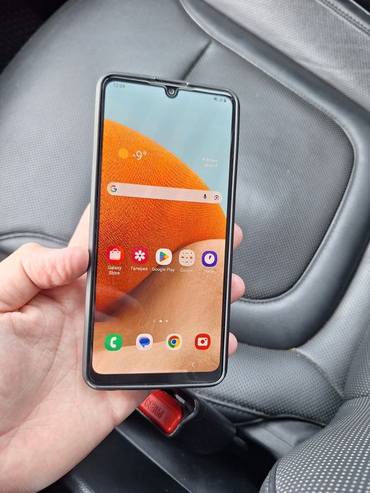 Продам Samsung Galaxy A32. ОЗУ 4 гб, общая 64гб.