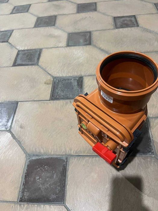 Обратный клапан для канализации Obratniy klapon germany