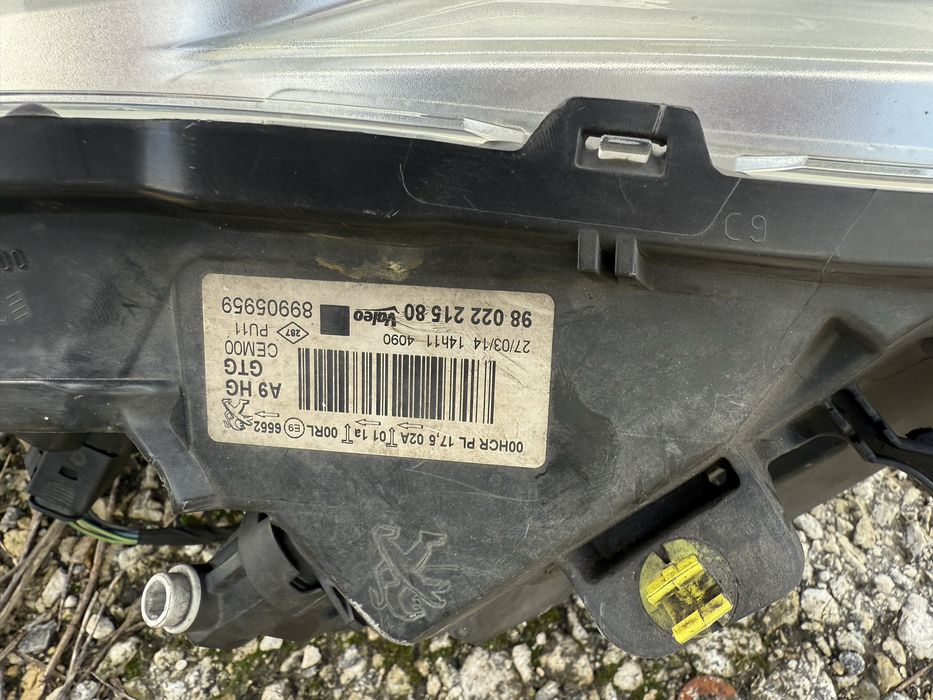 Фарове за Пежо Peugeot 208-2013 година