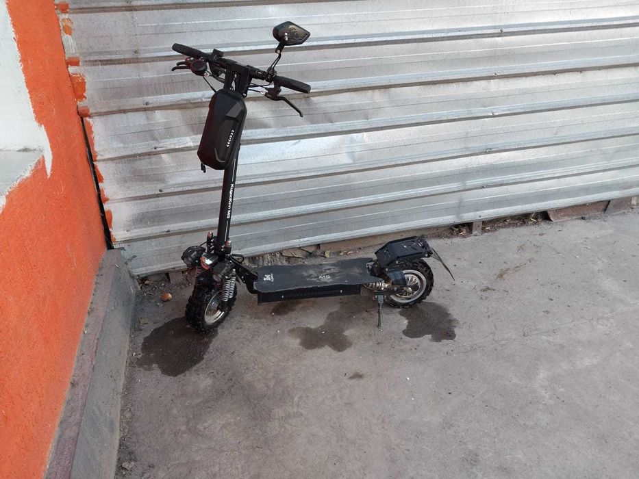 Электросамокат  Kugoo M5 Sports