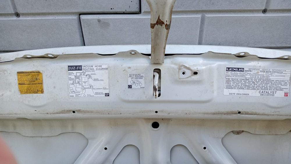 Продам капот от LEXUS GX470